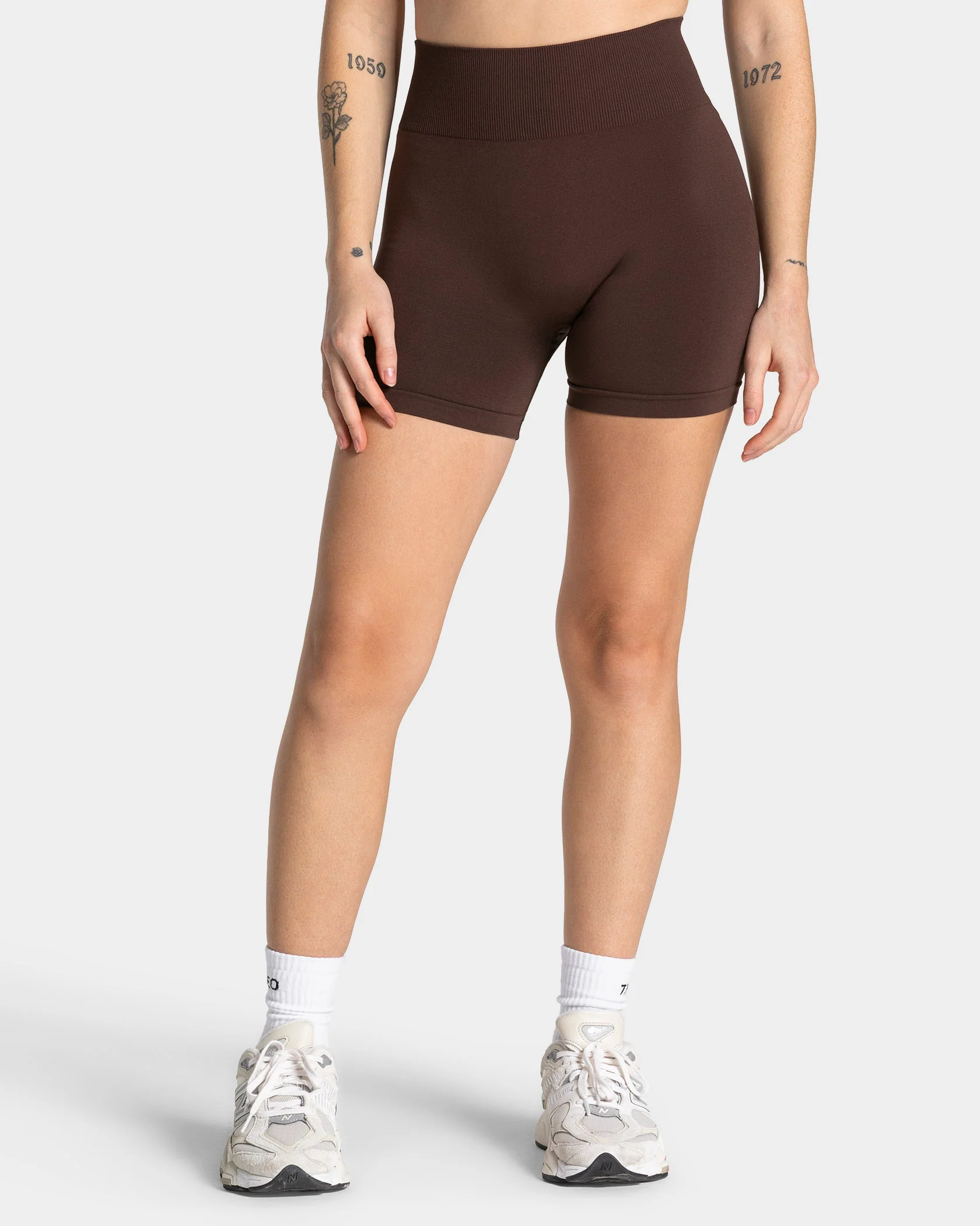 Timeless Pro Covert Scrunch Shorts "Espresso" - Image 2