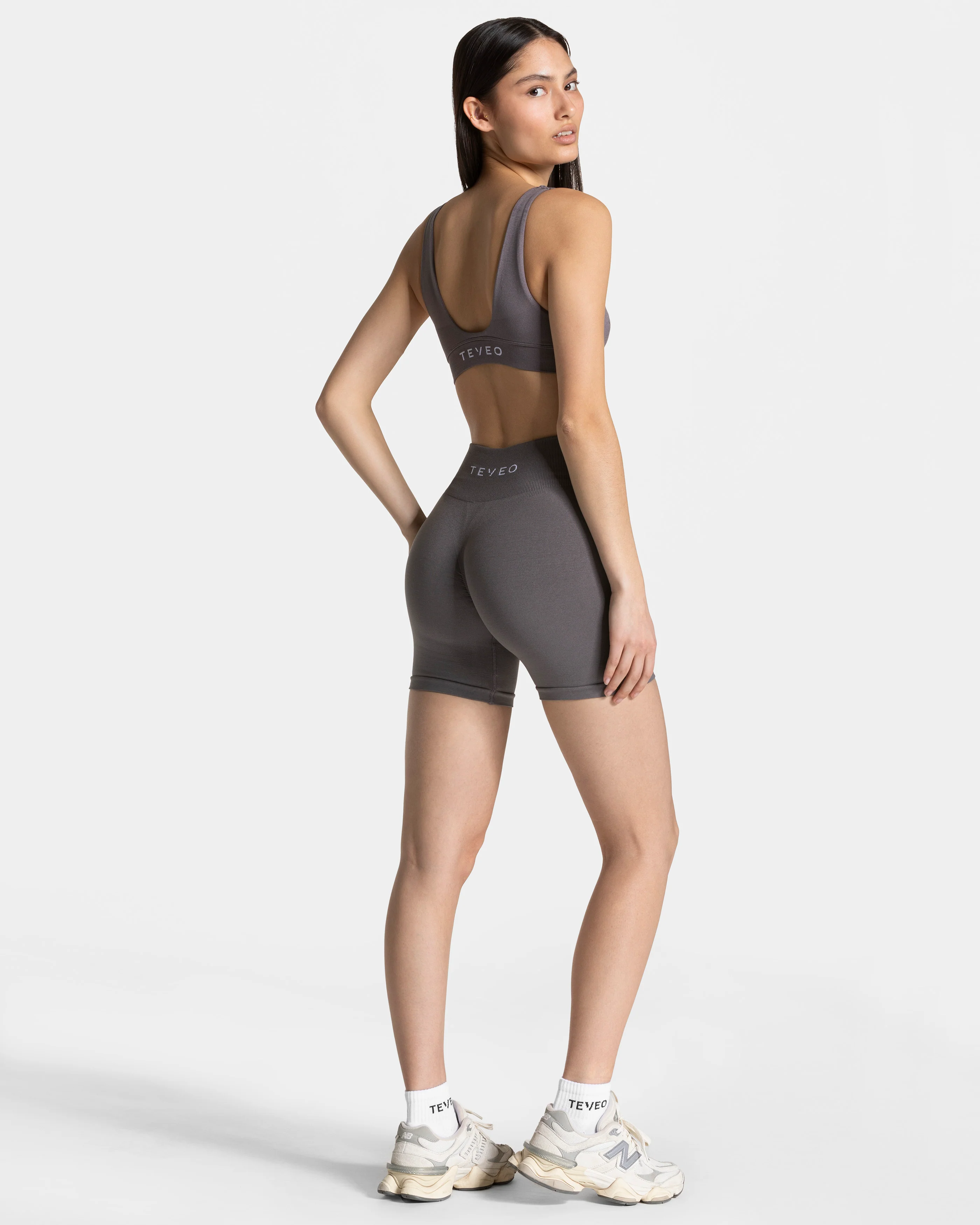 Timeless Pro Covert Scrunch Shorts  "Graphit" - Image 5