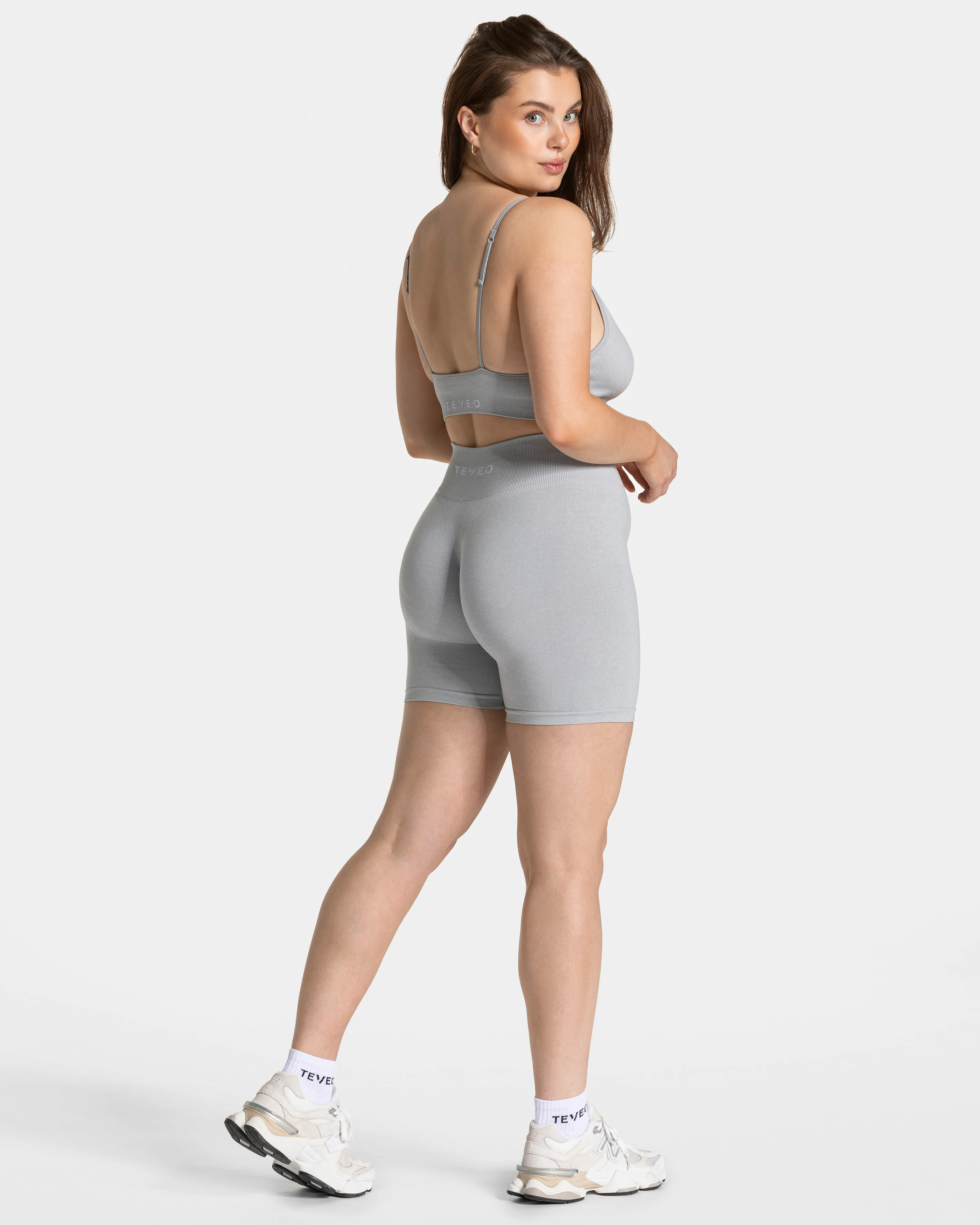 Timeless Pro Covert Scrunch Shorts  "Hellgrau" - Image 5
