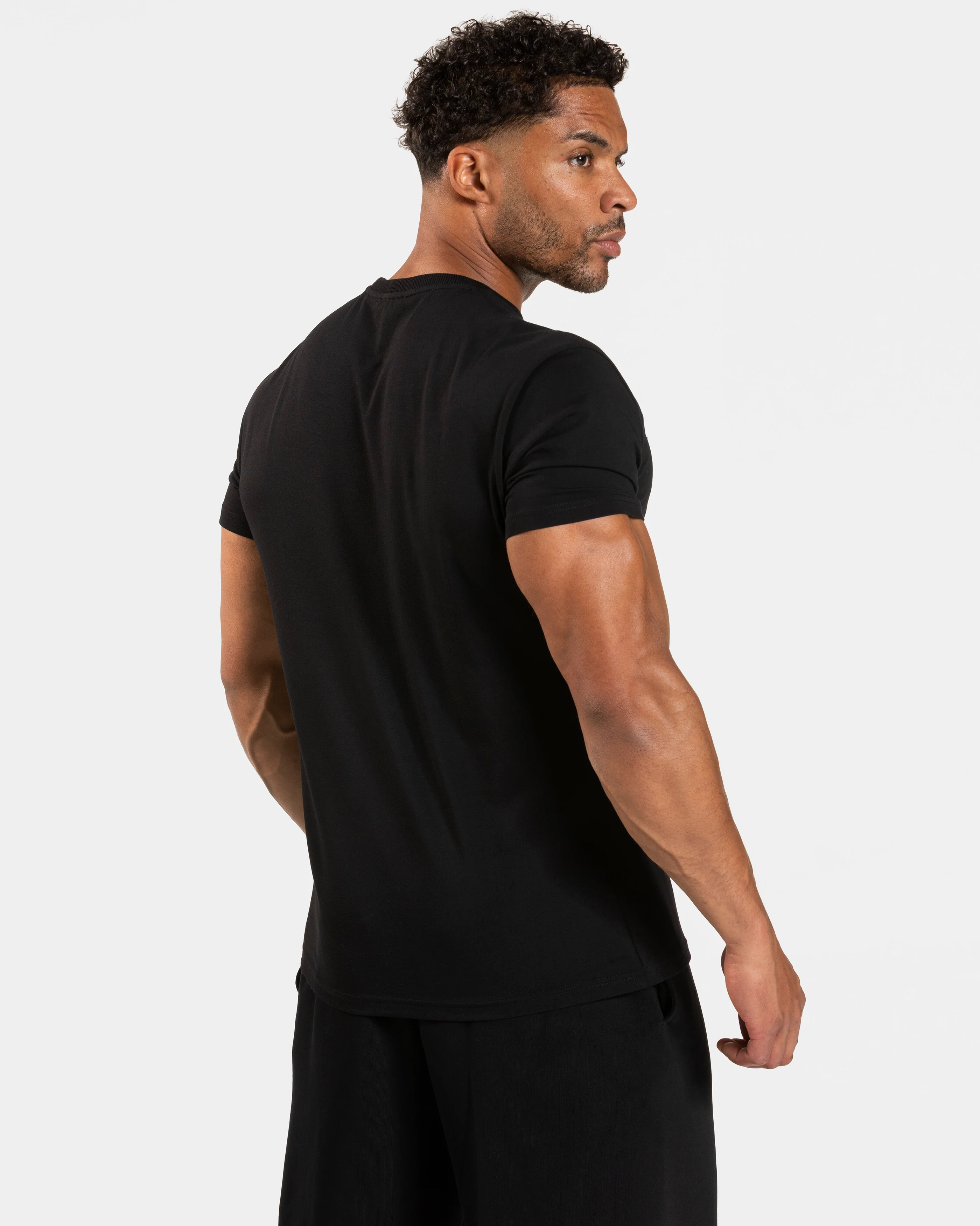 Timeless Pro Fitted T-Shirt "Schwarz" - Image 2