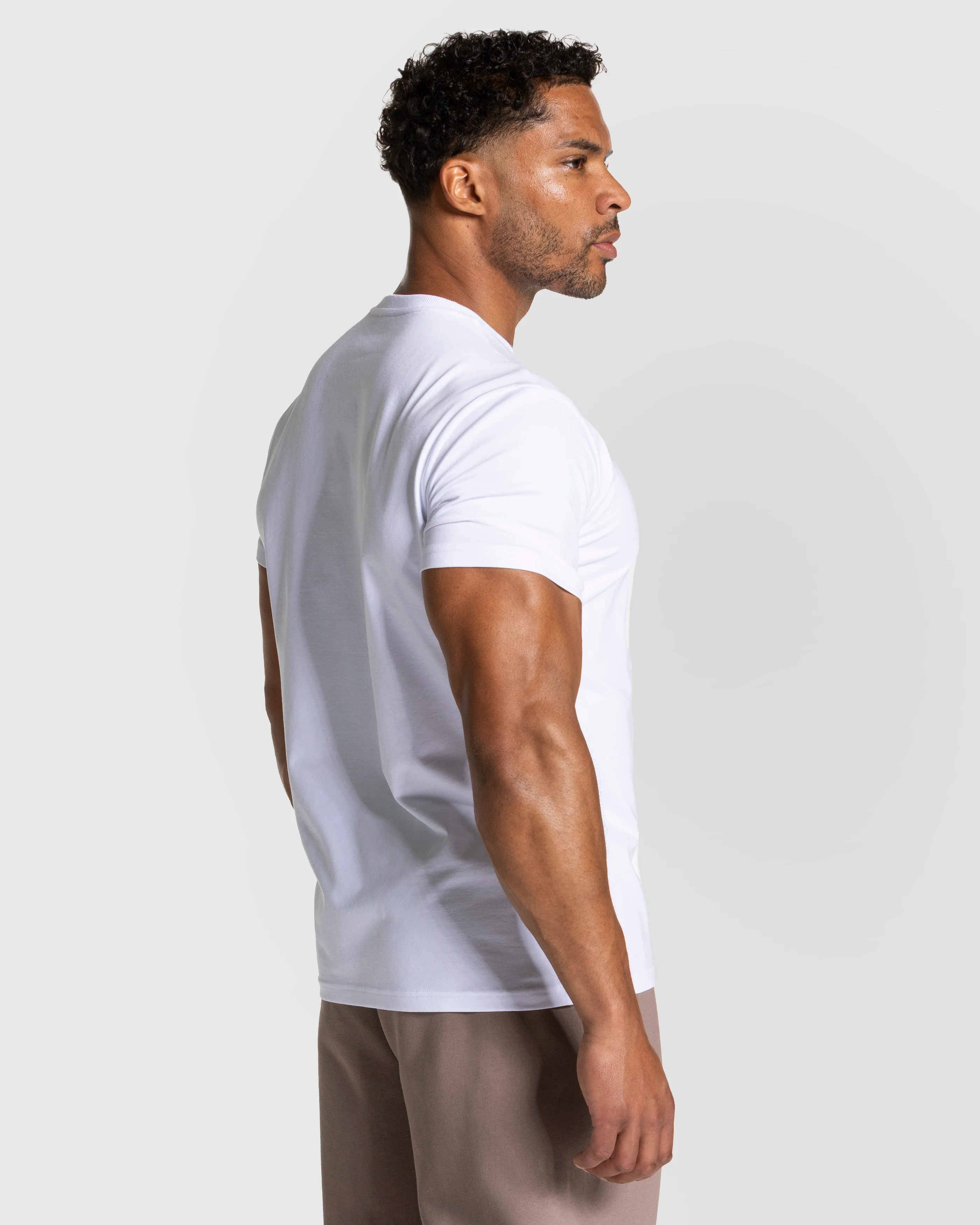 Timeless Pro Fitted T-Shirt "Weiß" - Image 2
