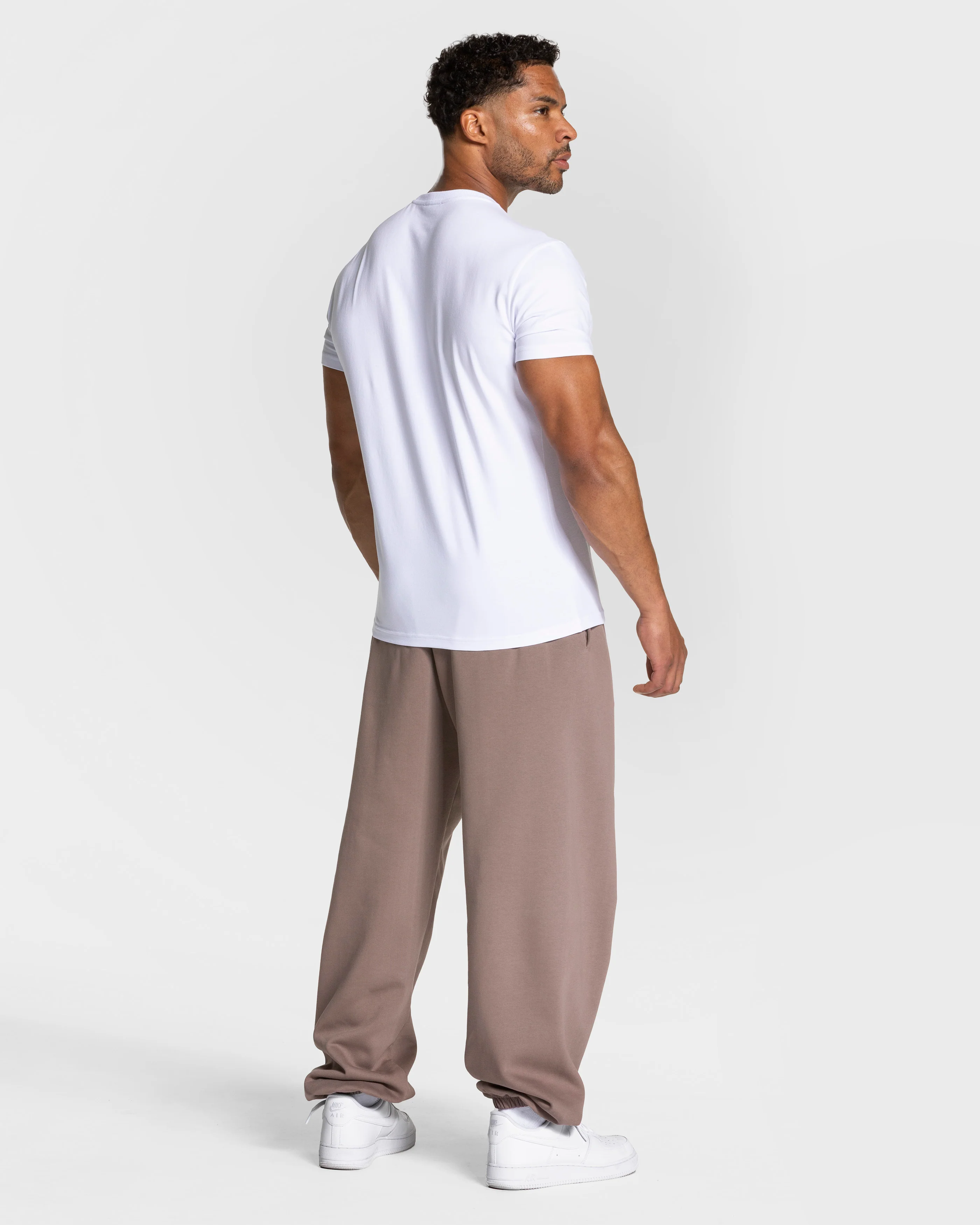 Timeless Pro Fitted T-Shirt "Weiß" - Image 5