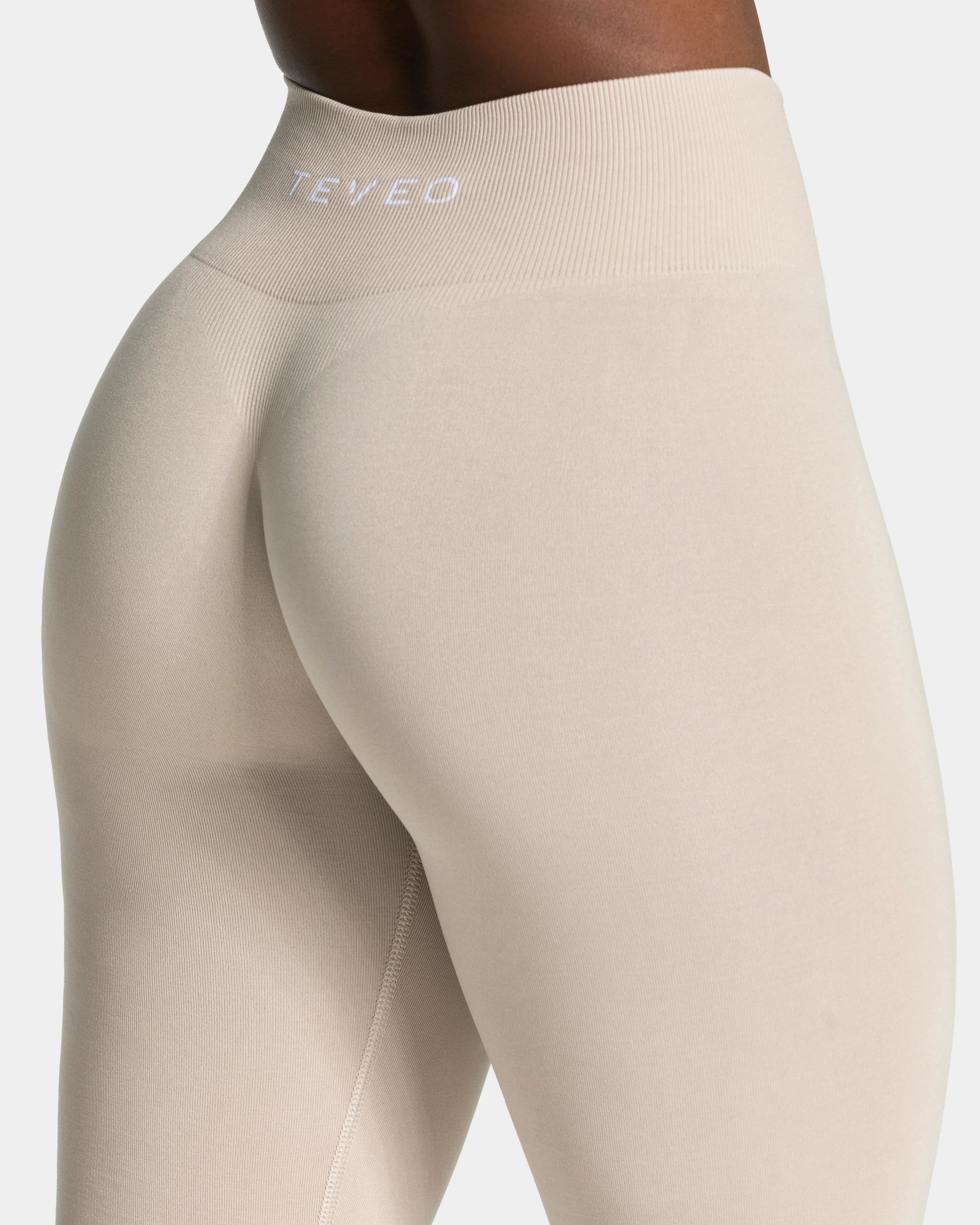 Timeless Pro Leggings "Cream" - Image 4