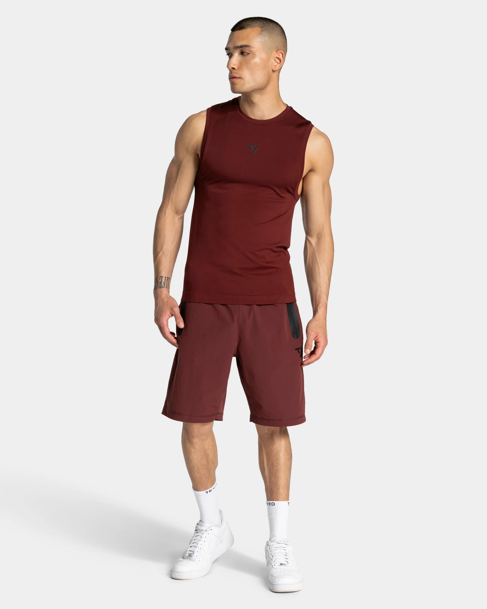 Workout Seamless Tank "Merlot" - Image 3
